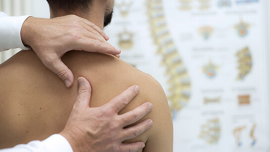 Darien chiropractor performing chiropractic care lmage Darien chiropractor performing chiropractic care
